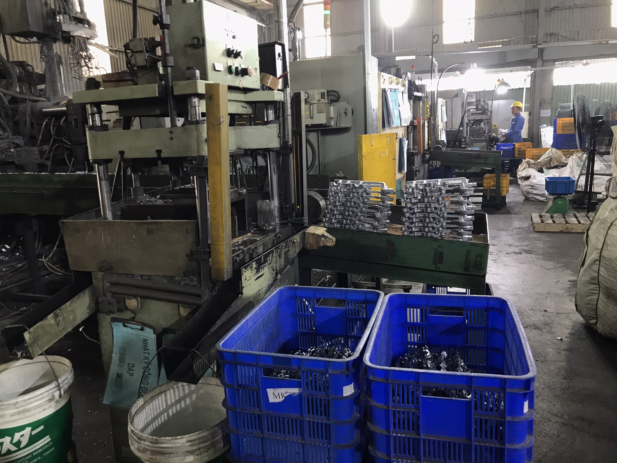 Stamping machine 2.JPEG